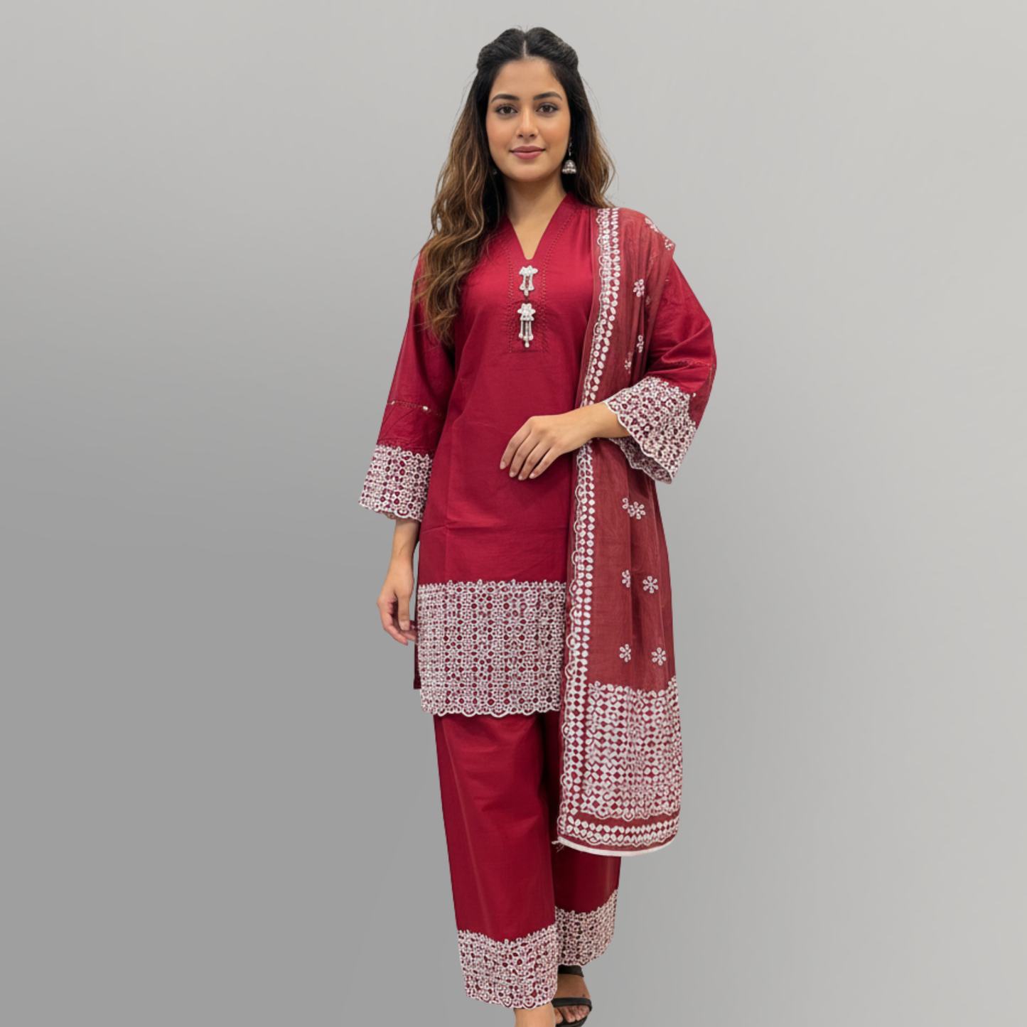 💚 Crimson Luxe Embroidered 3-Piece Lawn cotton Suit