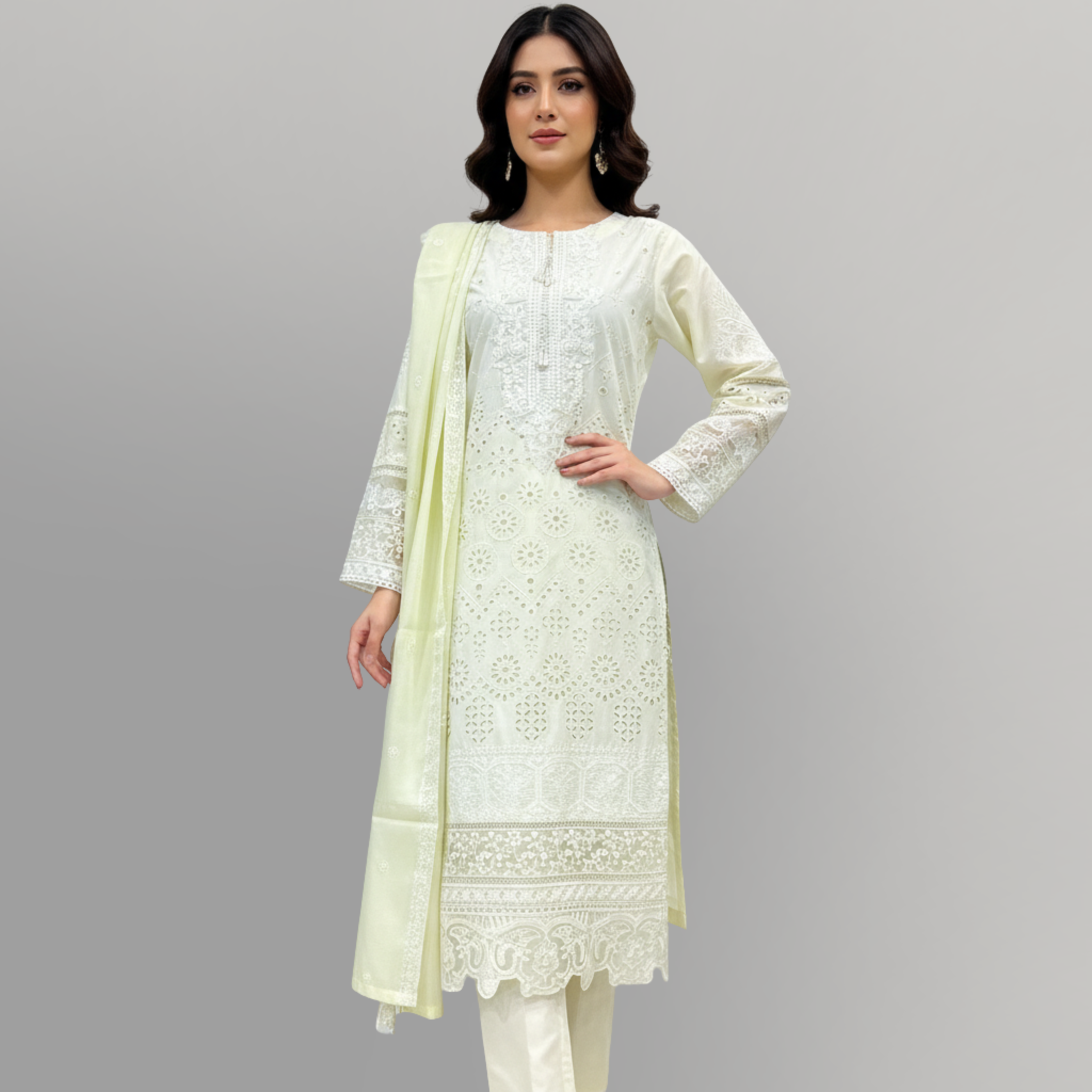 💚 Ivory Charm Embroidered 3-Piece Lawn Suit