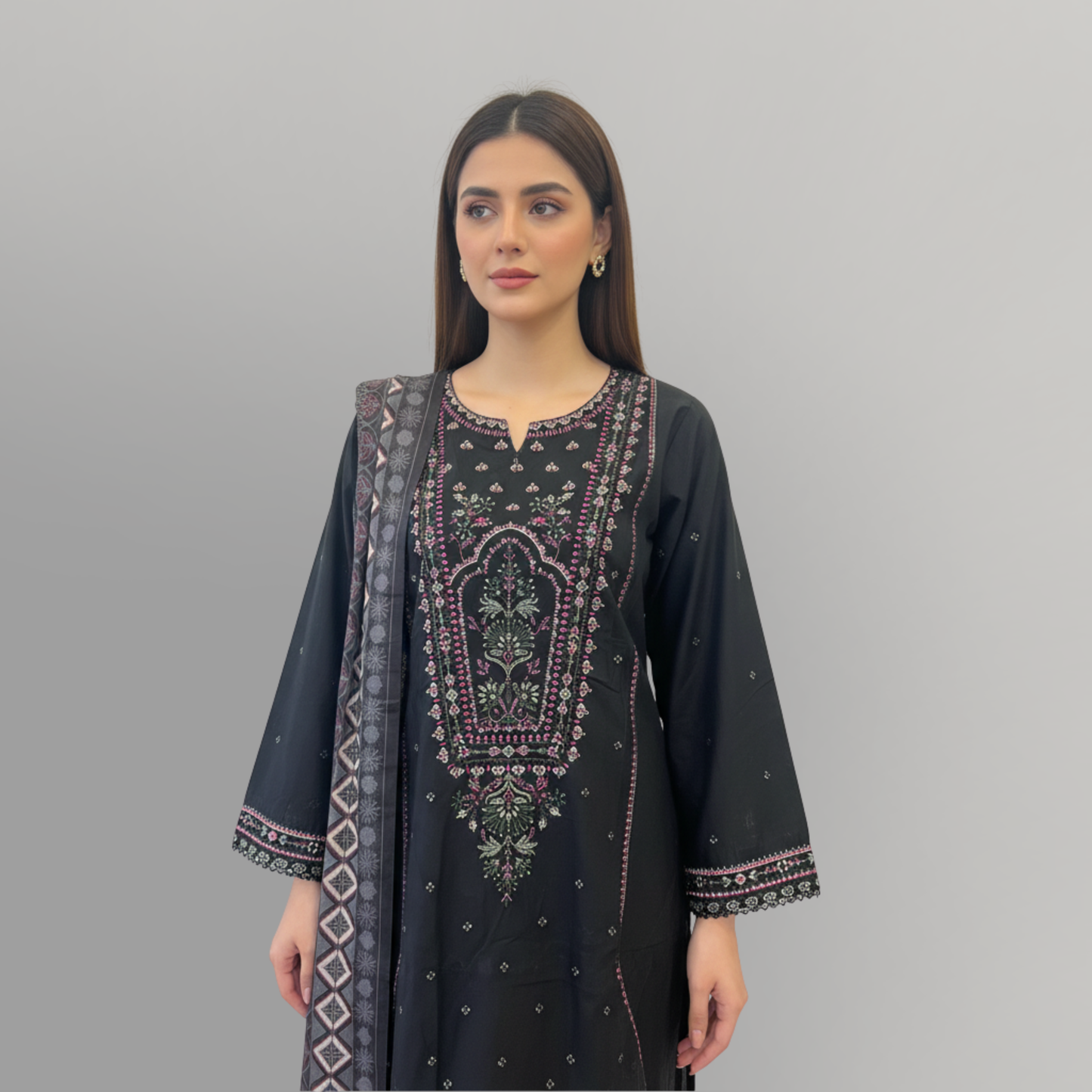 💚 Midnight Noir Embroidered 3-Piece Lawn Suit