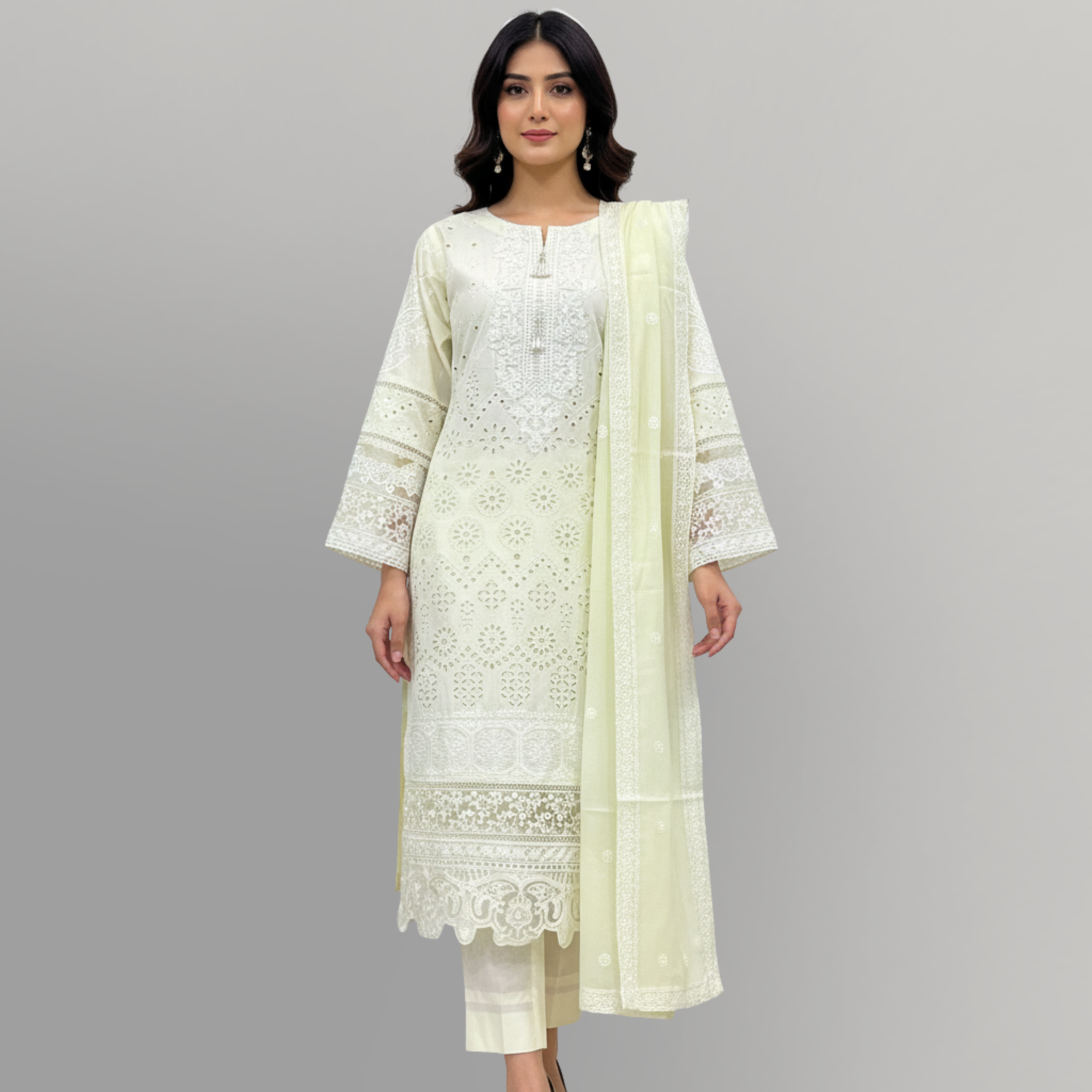 💚 Ivory Charm Embroidered 3-Piece Lawn Suit